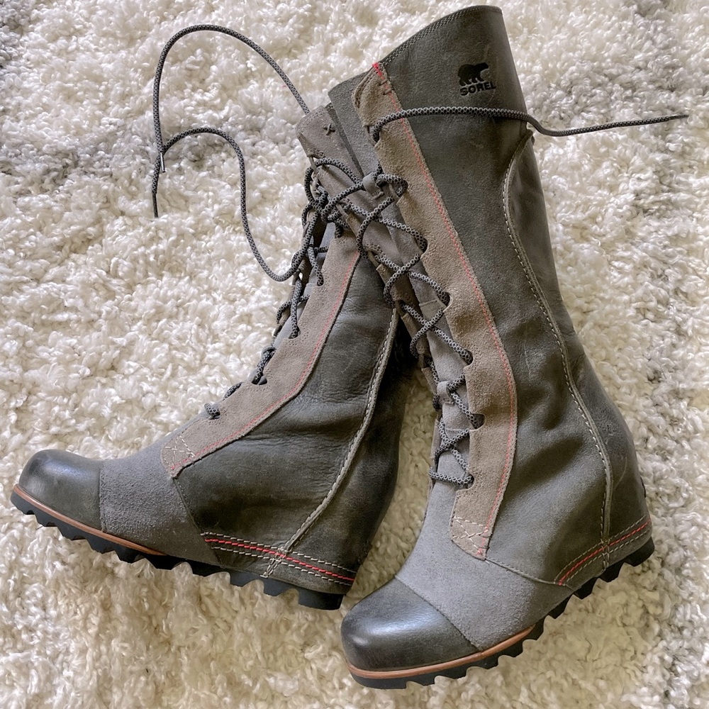 EUC Sorel Cate the Great Lace-up Wedge Boot